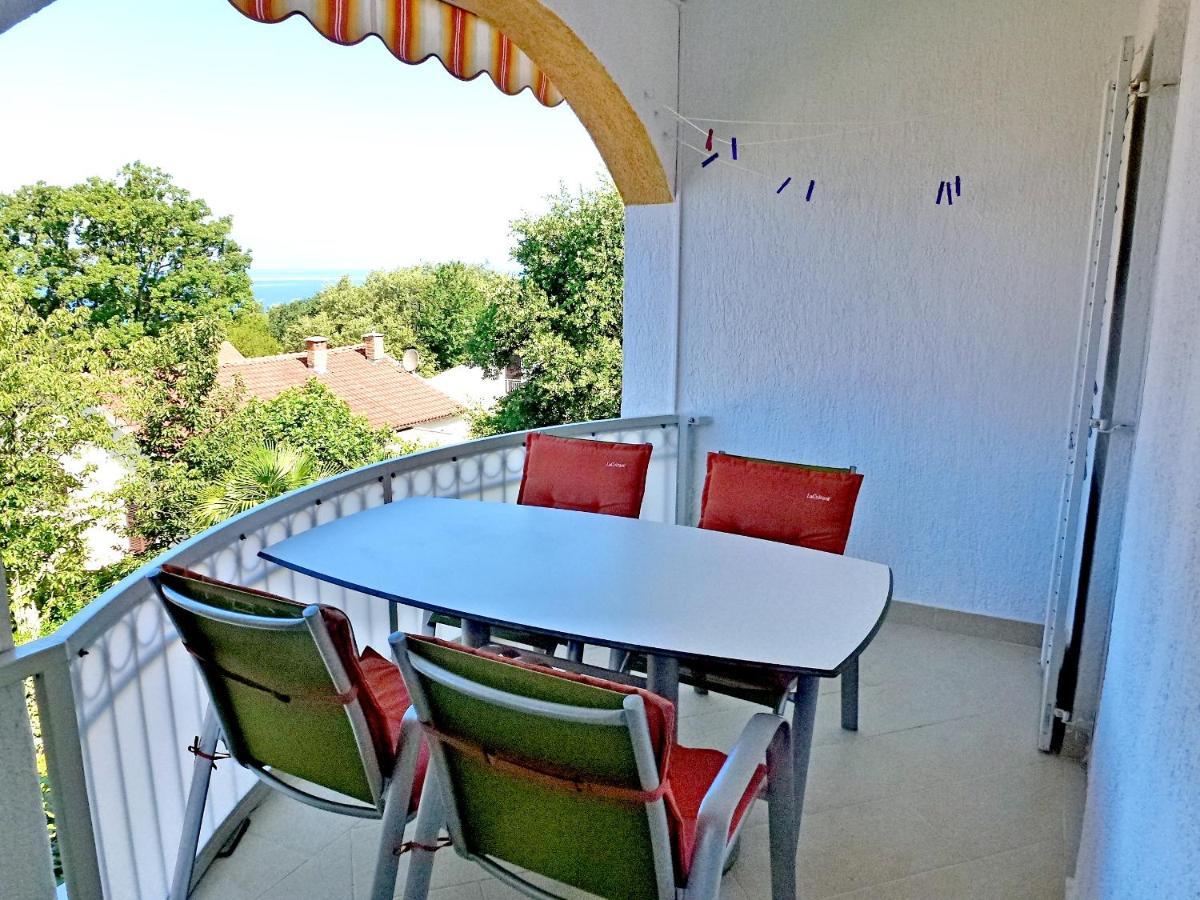 Apartment Honor Njivice Esterno foto